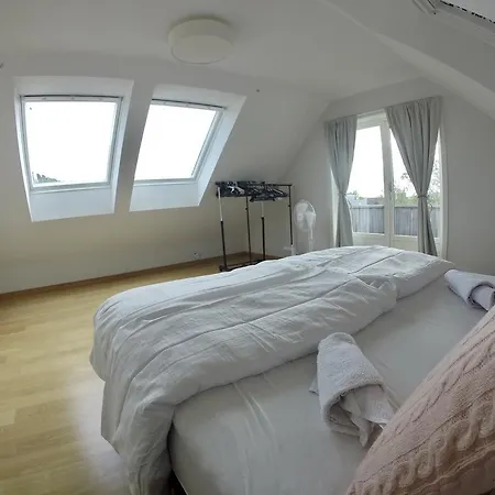 Homestay Bedroom For 2 Good Location *
